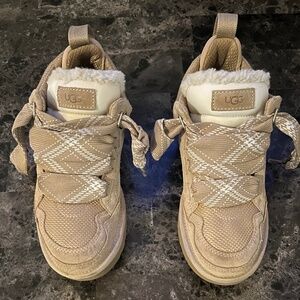 UGG Women's Lo Lowmel Sneakers